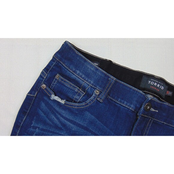 Torrid Bombshell Skinny Jeans Womens Size 16R Dark Wash Denim Distressed Blue - Picture 5 of 10